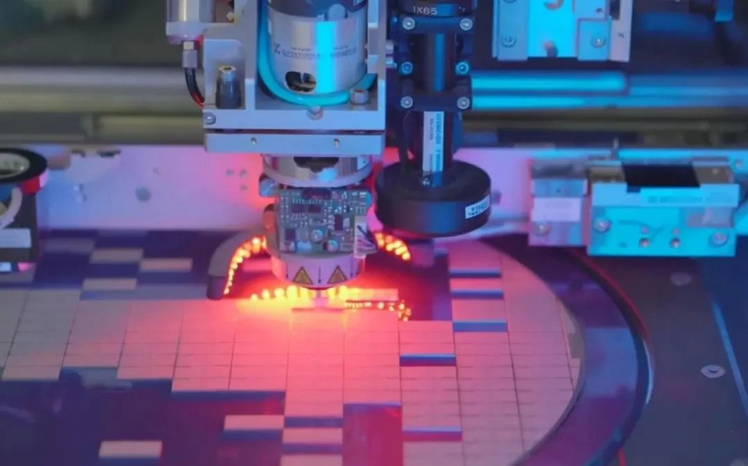 최신 회사 블로그 실리콘 탄화물 세라믹: 리토그래피 장비 를 위한 선호 되는 정밀 물질