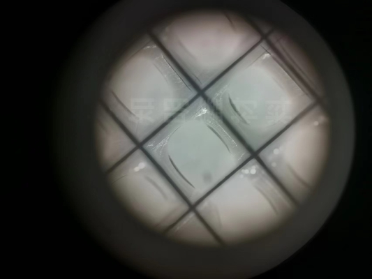 주문 10x10mm 5x5mm SiC 기판 저항률 0.015-0.028ohm.Cm 또는 >1E7ohm.Cm은 원문대로 자릅니다 온라인 제조