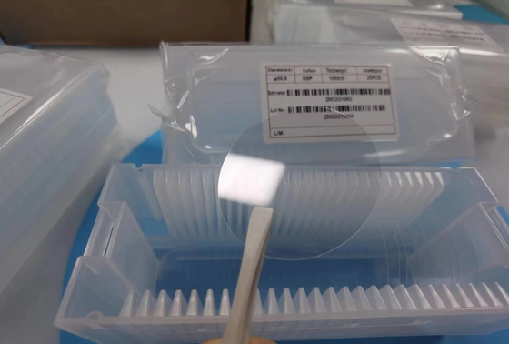 주문 주식에서 DSP와 100 um 0.1 밀리미터 두께 사파이어 웨이퍼가 나타납니다 온라인 제조