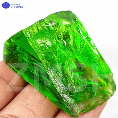 주문 실험실에서 재배된 YAG 색상 보석 결정 무작위 부각되지 않은 사과 녹색 온라인 제조